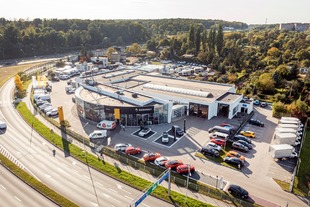 Funkcjonowanie salonów w długi weekend Funkcjonowanie salonów w długi weekend