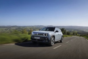 Renault 4 E-Tech electric naszpikowane technologią –... Renault 4 E-Tech electric naszpikowane technologią –...