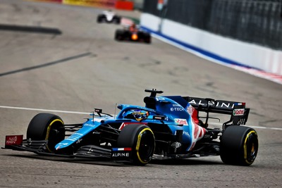 Fenomenalne tempo Fernando Alonso – Hiszpan wyprzedził pretendenta do tytułu!