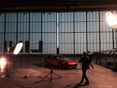 F12 Berlinetta na lotnisku w Katowicach